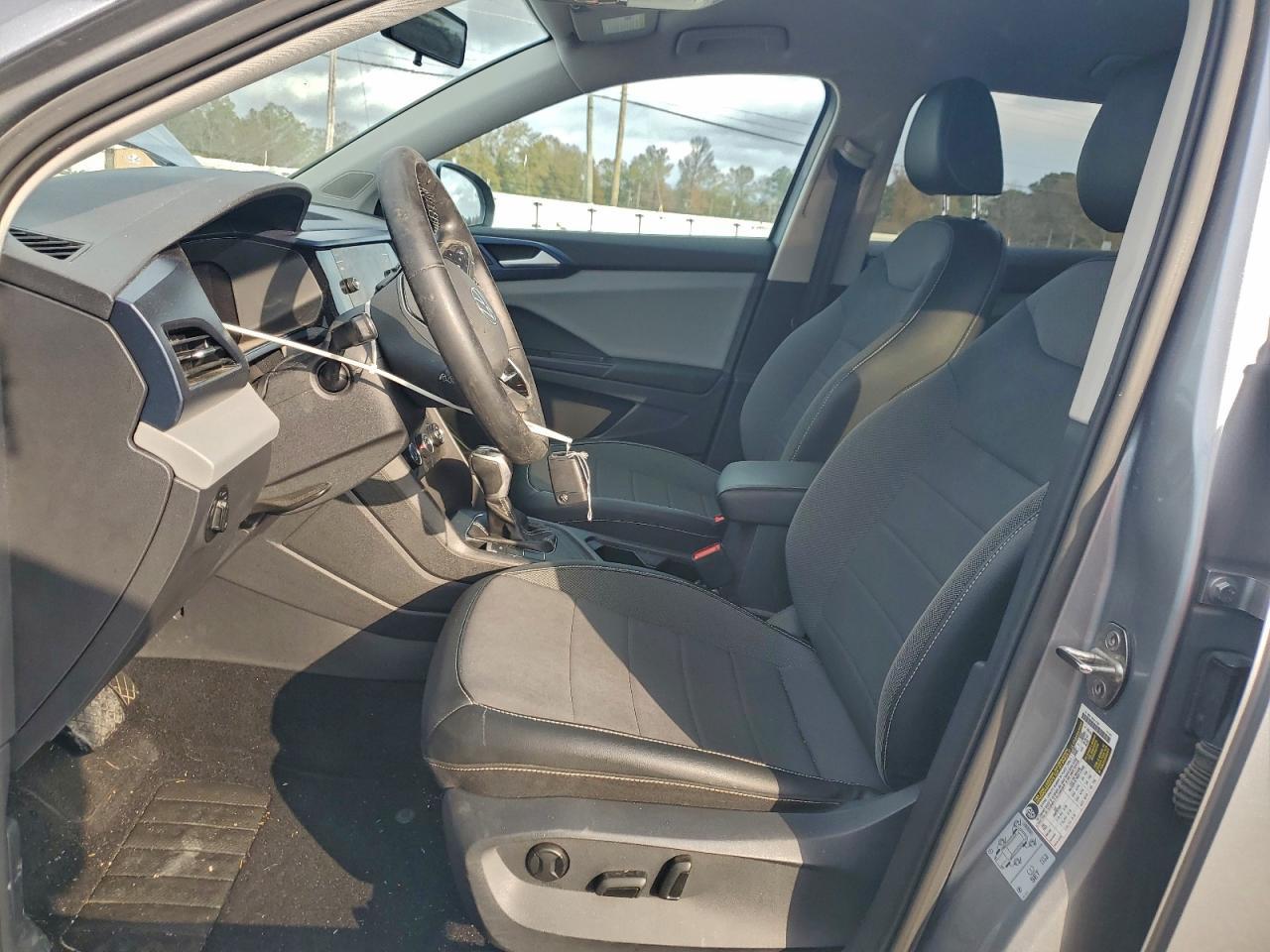 2022 Volkswagen Taos Se - Image 7