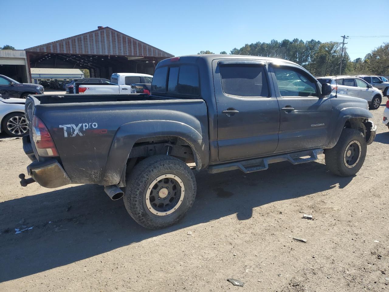 2011 Toyota Tacoma Double Cab - Image 3