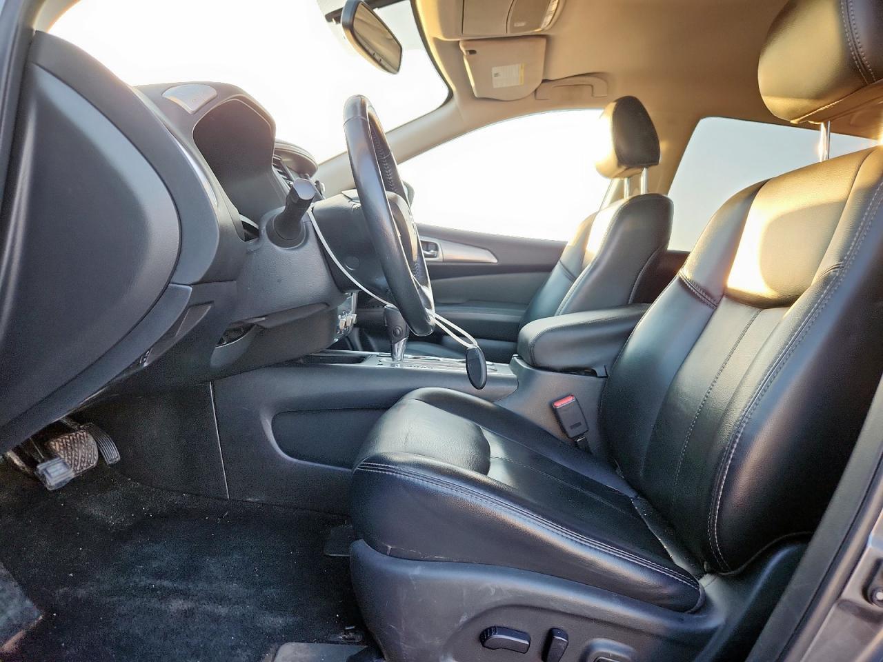 2019 Nissan Pathfinder S - Image 7