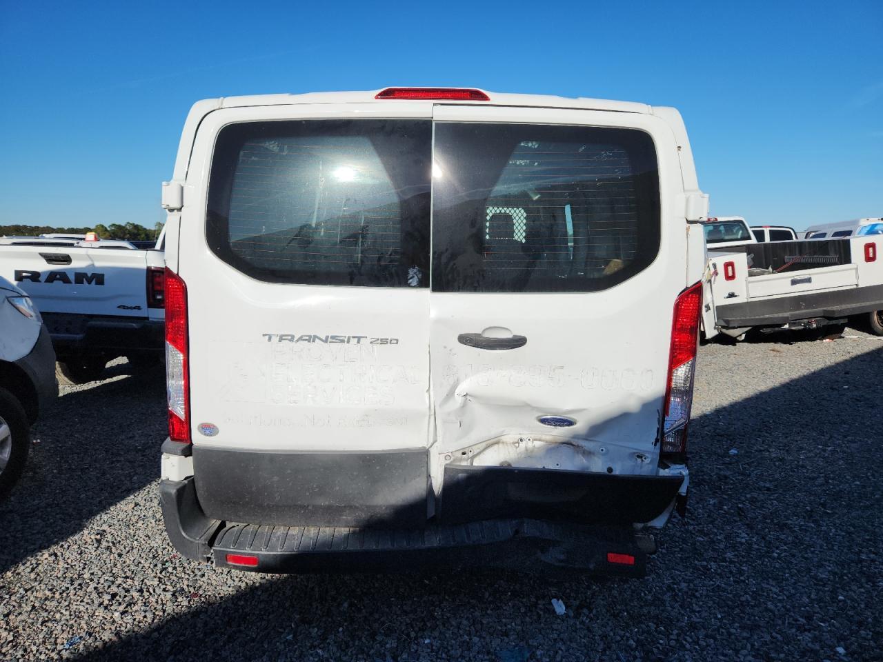 2021 Ford Transit 250 Delivery Van - Фото 6