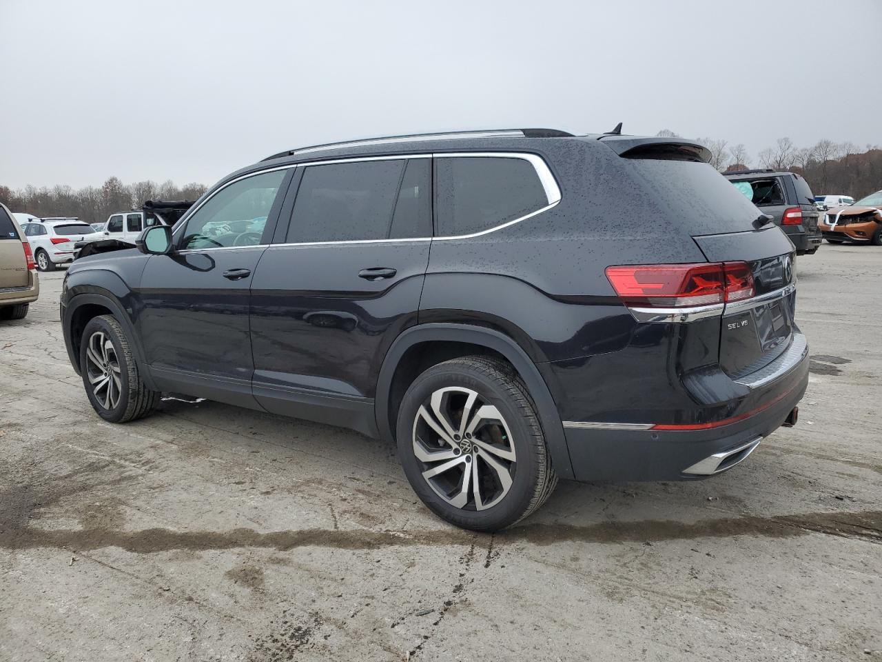 2021 Volkswagen Atlas Sel Premium - Фото 2