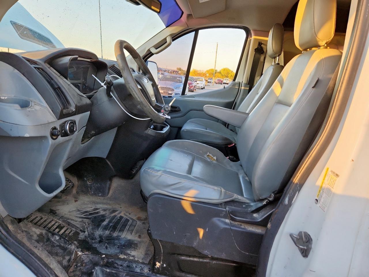 2016 Ford Transit T-150 Delivery Van - Фото 7