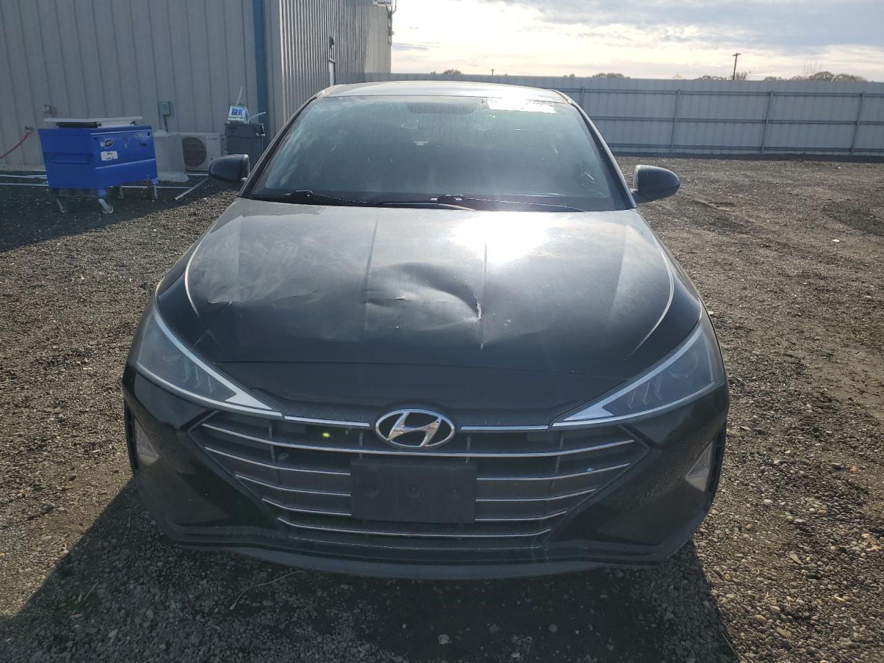 2019 Hyundai Elantra Se - Фото 5