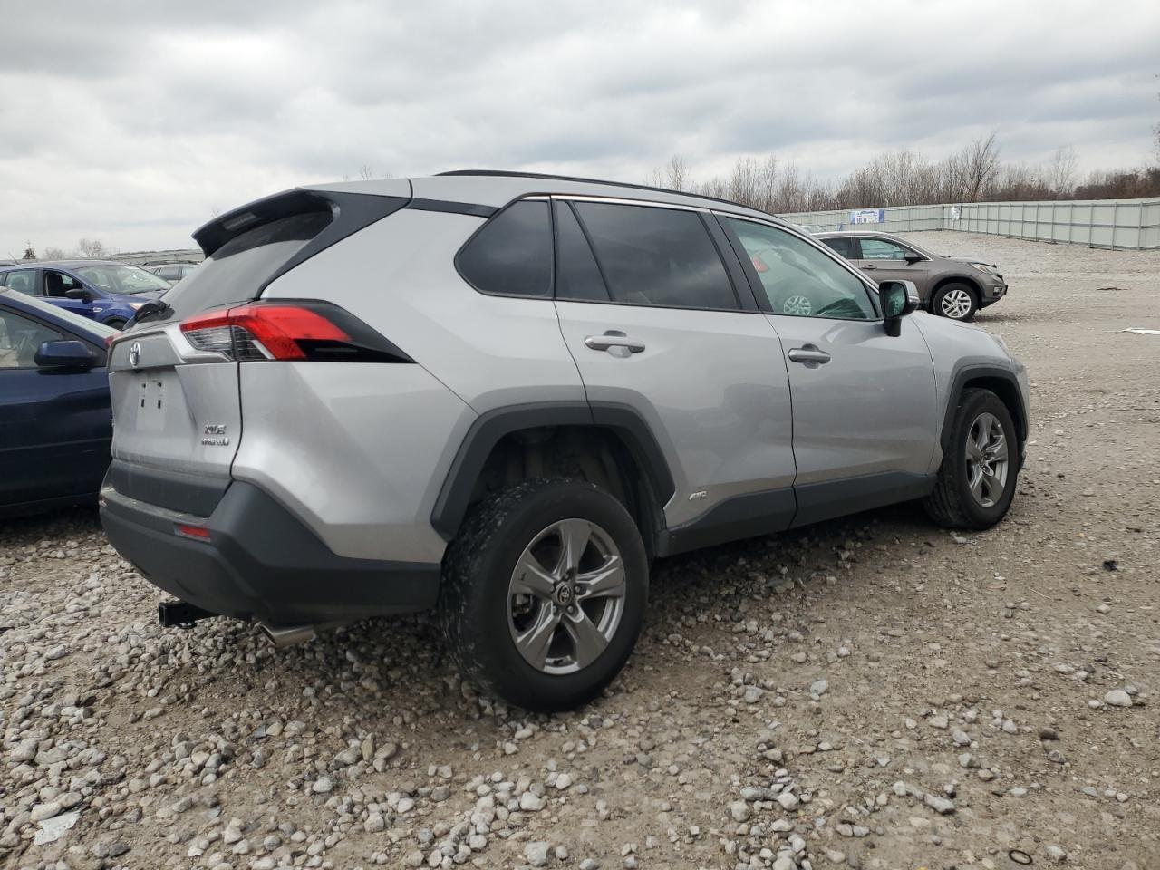2024 Toyota Rav4 Xle - Image 3