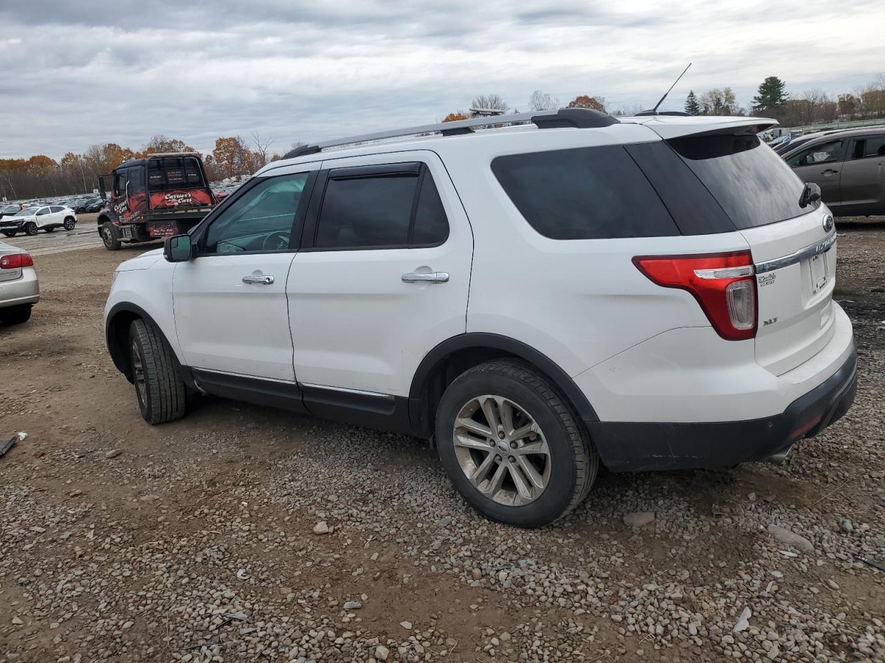 2014 Ford Explorer Xlt - Image 2
