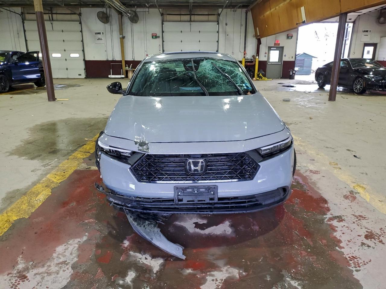 2024 Honda Accord Hybrid Sport - Image 5