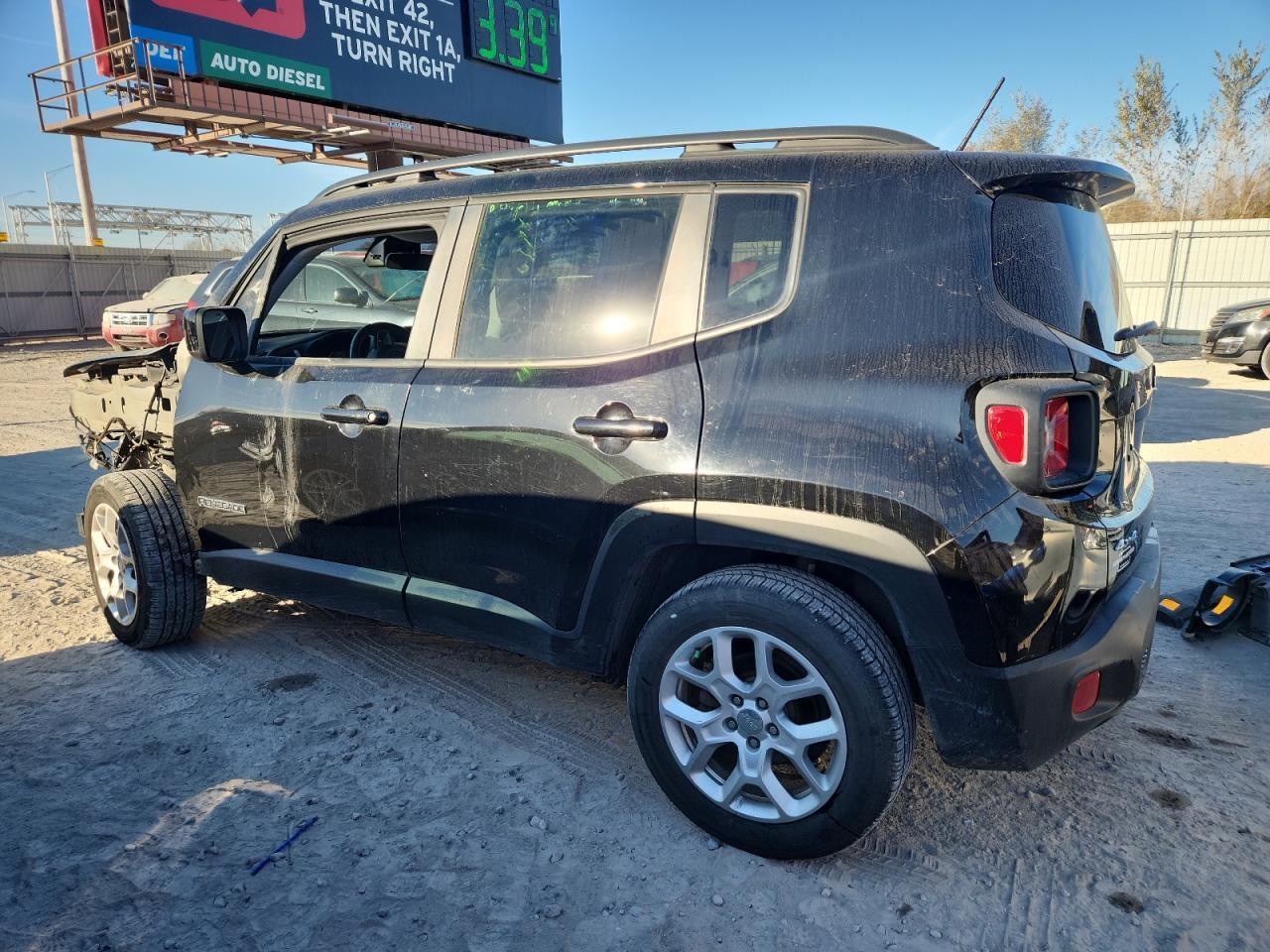 2017 Jeep Renegade Latitude - Фото 2