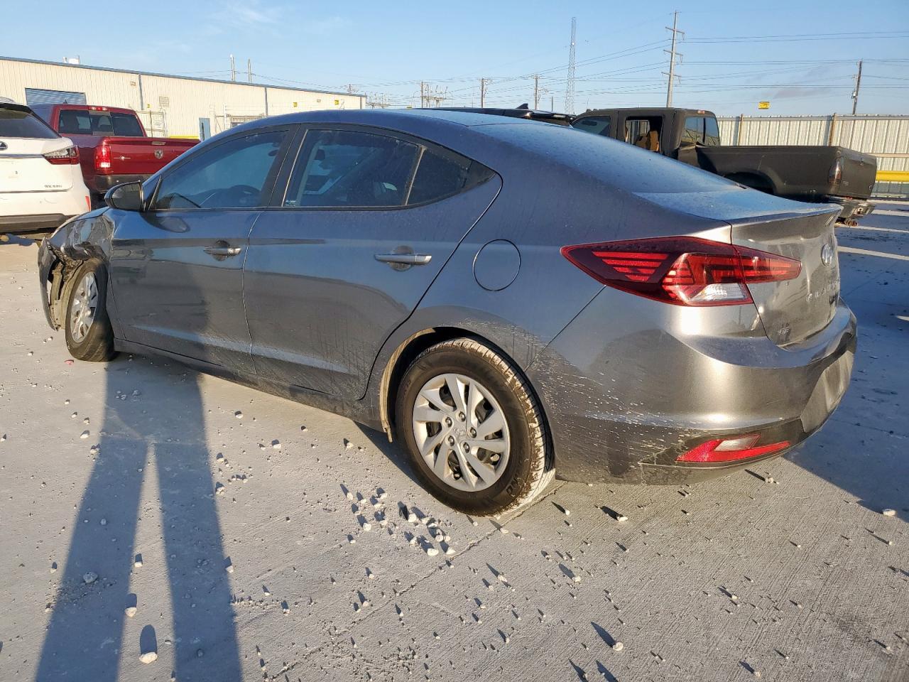 2019 Hyundai Elantra Se - Фото 2
