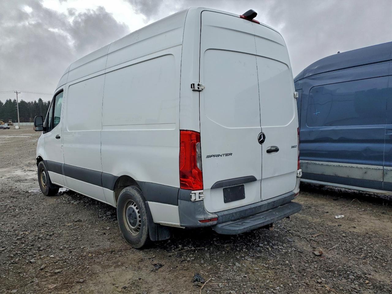 2021 Mercedes-Benz Sprinter 2500 - Фото 2