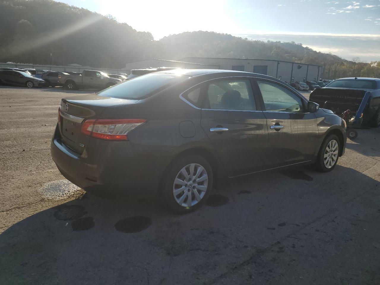 2013 Nissan Sentra S - Фото 3