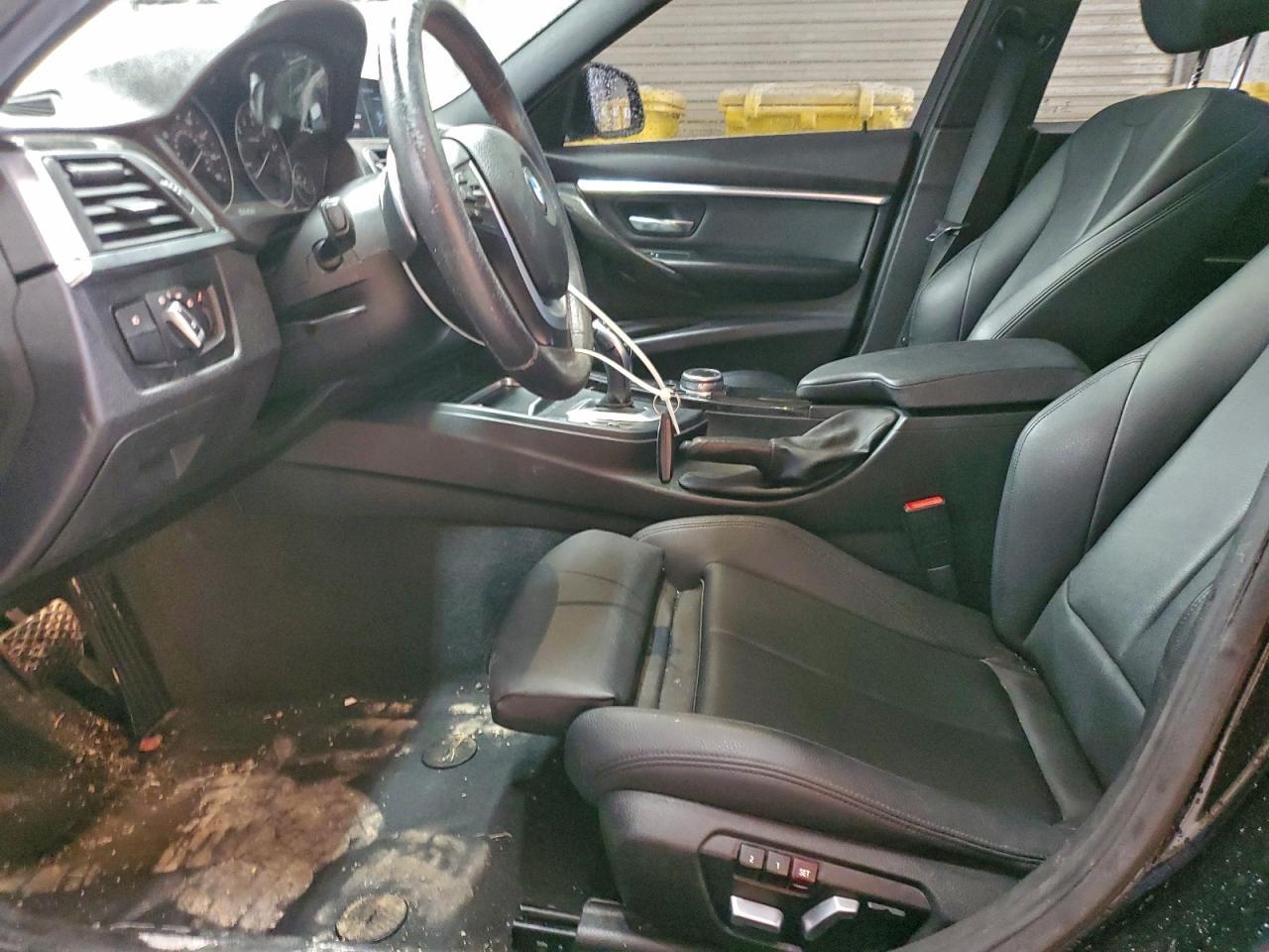 2017 BMW 330 I - Фото 7