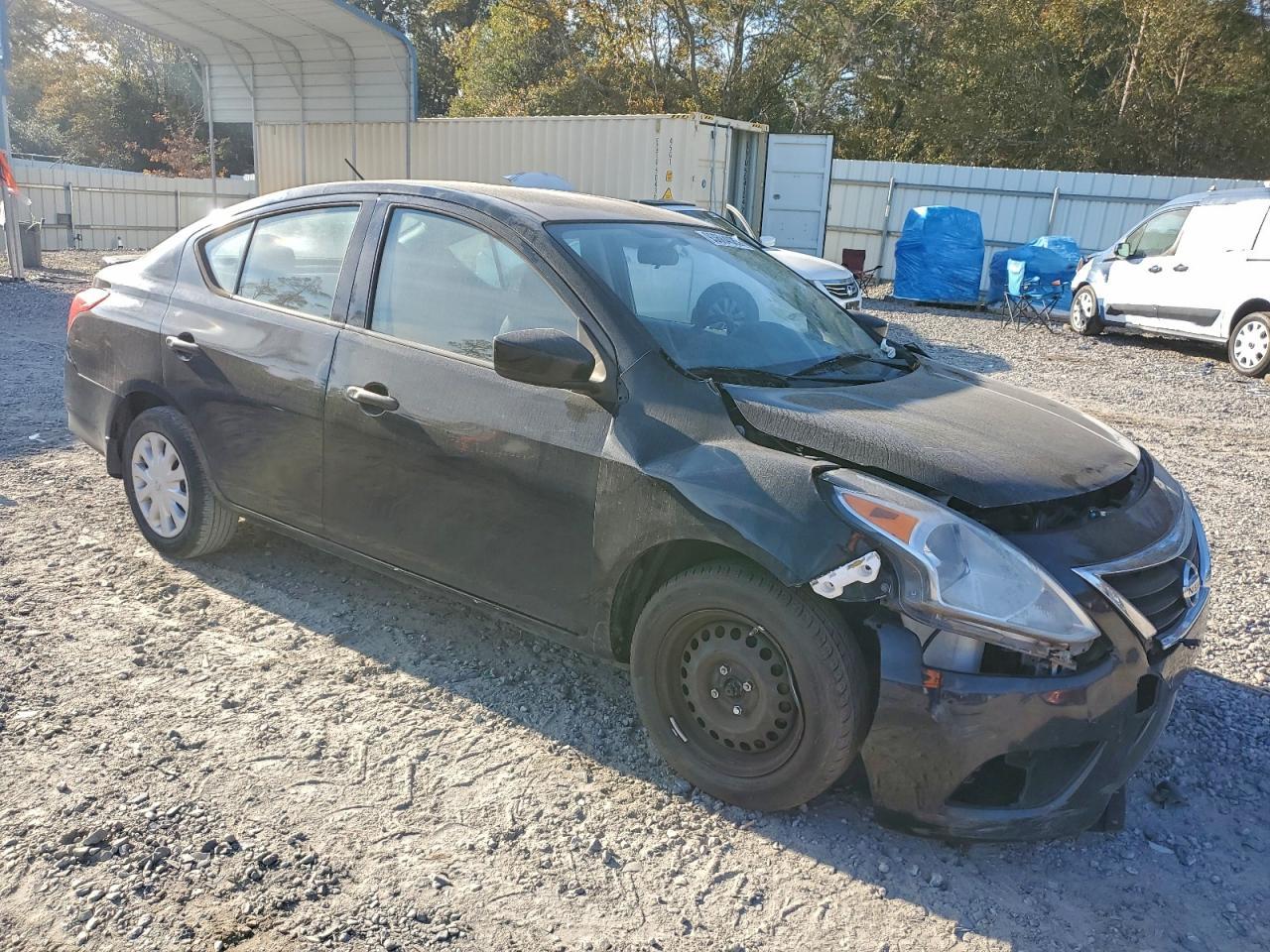 2016 Nissan Versa S - Image 4