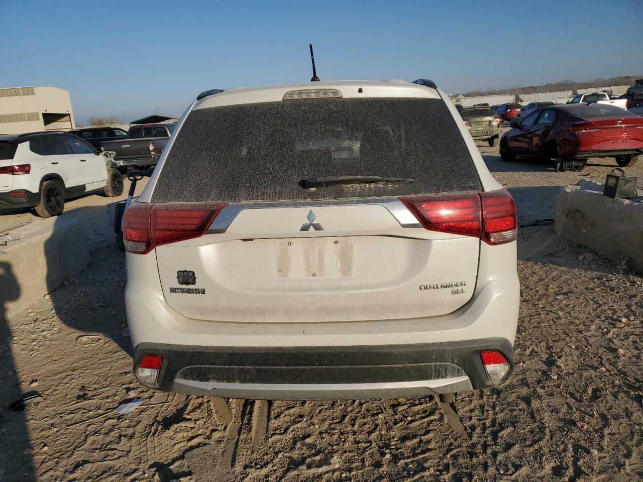2016 Mitsubishi Outlander Se - Фото 6