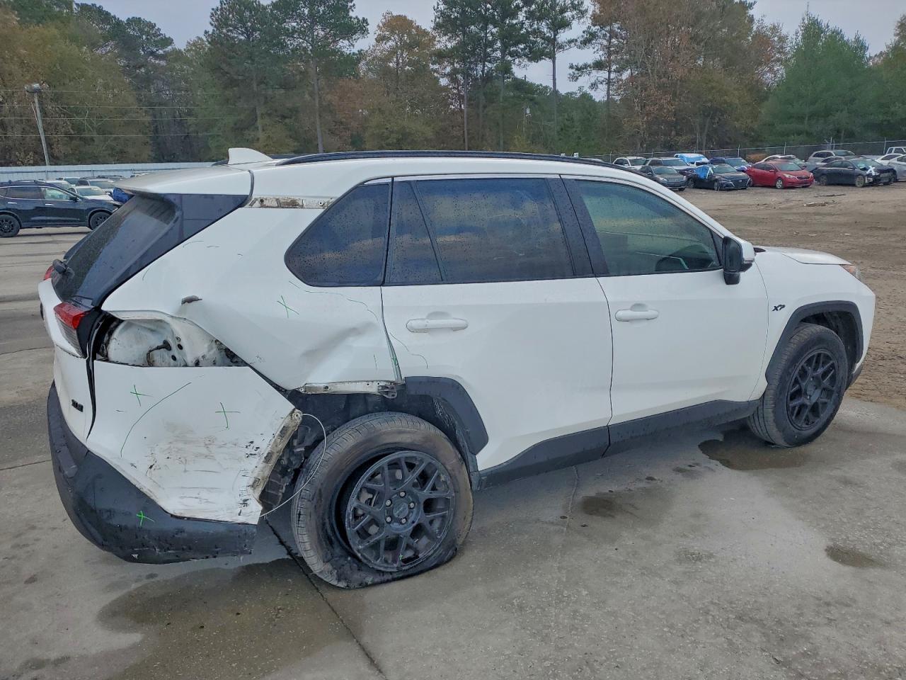 2020 Toyota Rav4 Xle - Фото 3