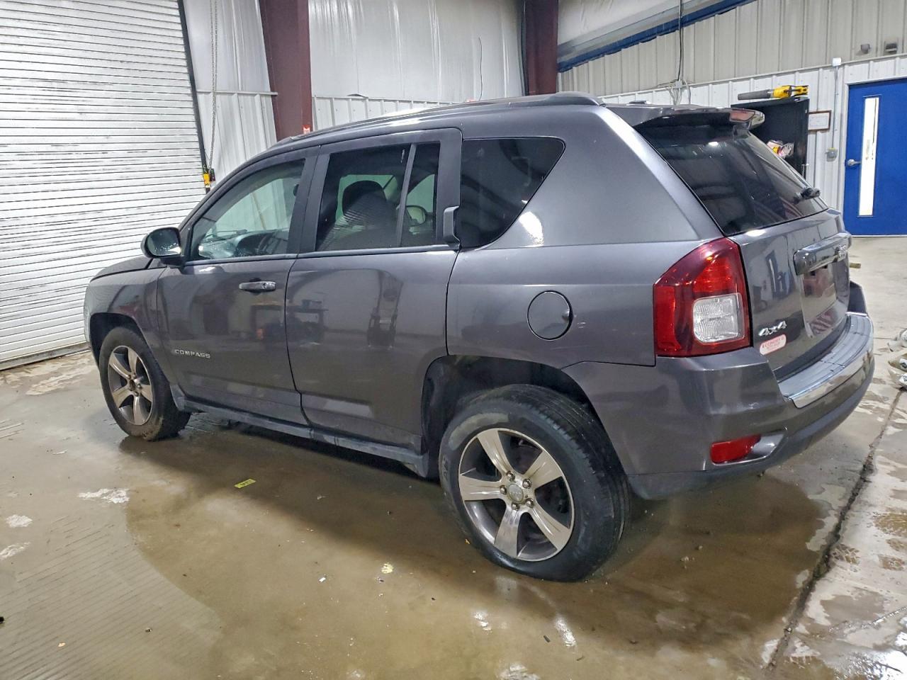 2016 Jeep Compass Latitude - Image 2