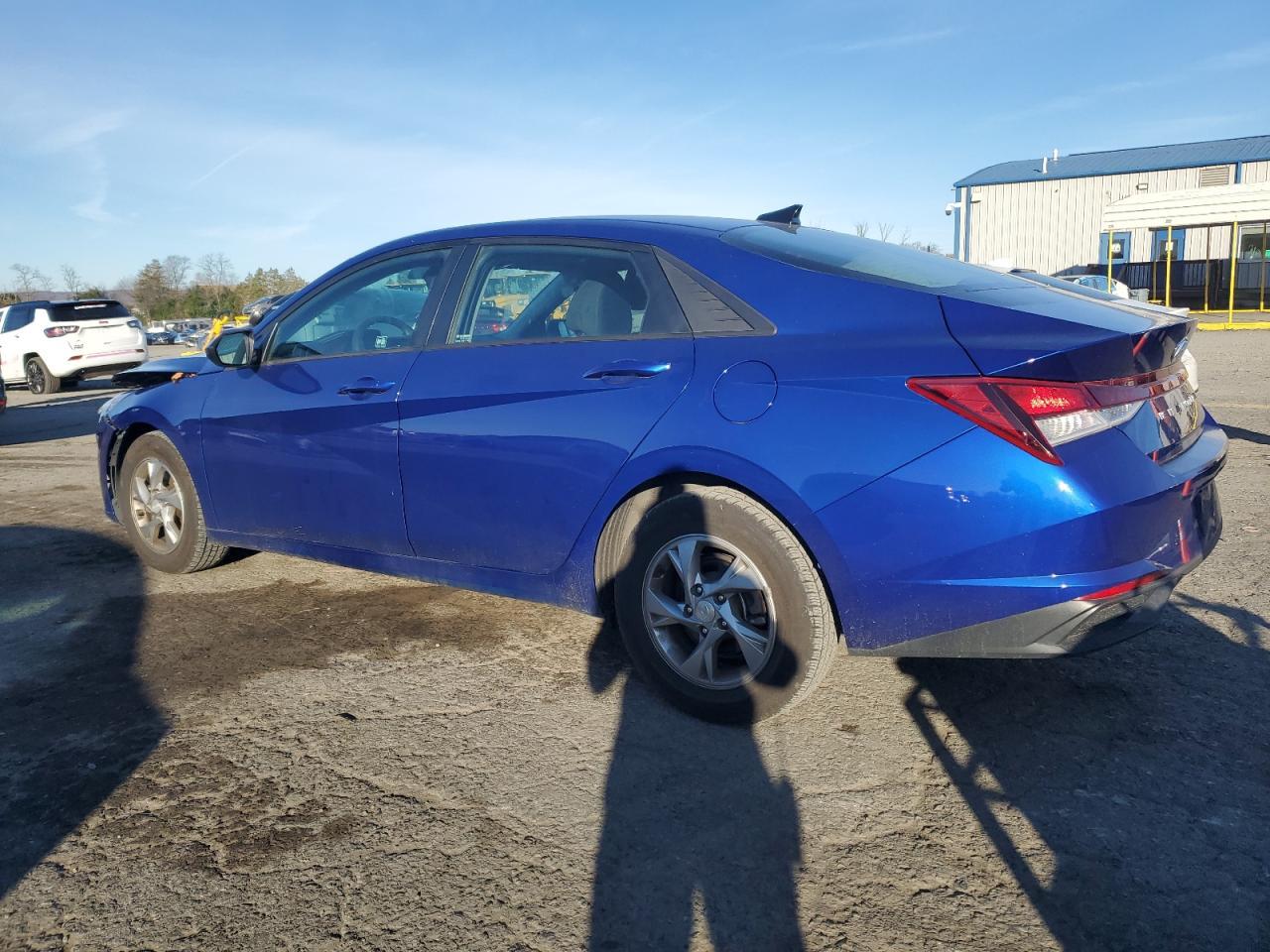 2021 Hyundai Elantra - Фото 2