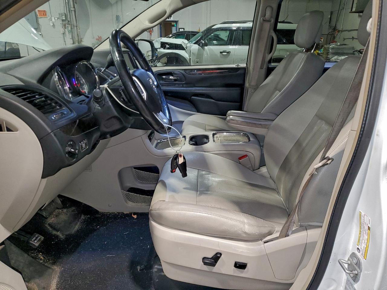 2016 Dodge Grand Caravan Crew - Image 7