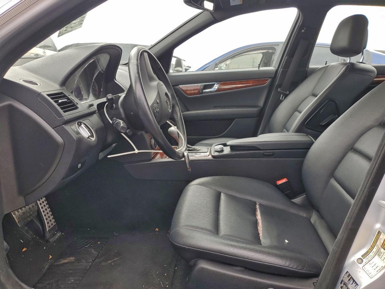 2011 Mercedes-Benz C 300 4Matic - Image 7