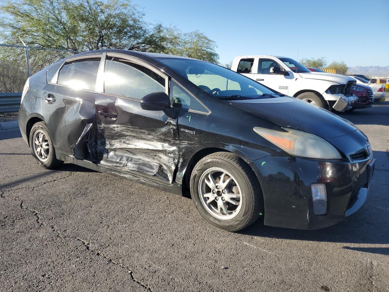 2011 Toyota Prius - Фото 4