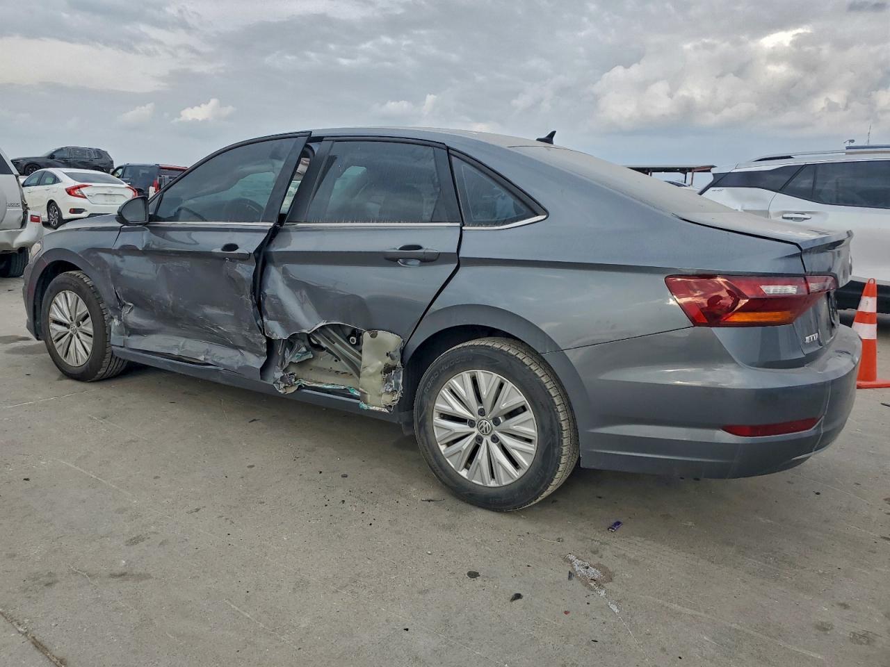 2019 Volkswagen Jetta S - Фото 2