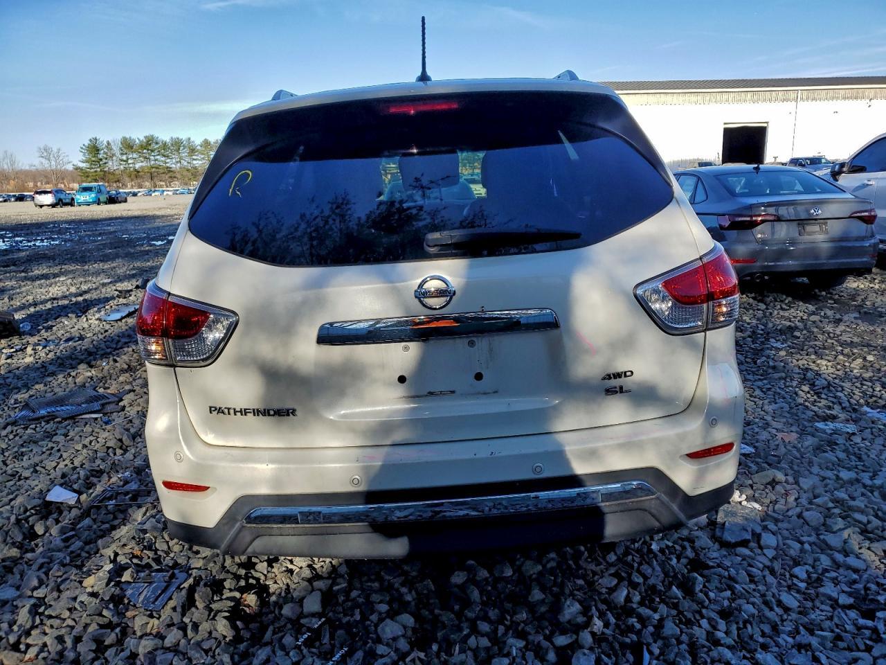 2015 Nissan Pathfinder S - Фото 6