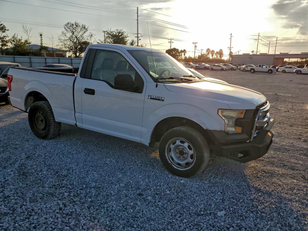 2016 Ford F150 - Фото 4