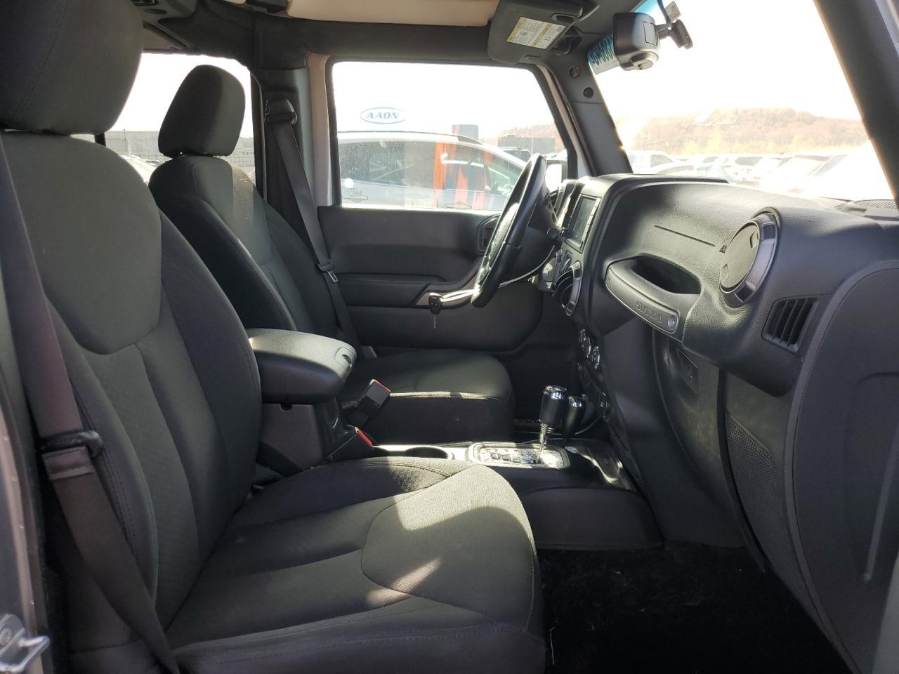 2017 Jeep Wrangler Unlimited Sport - Image 7