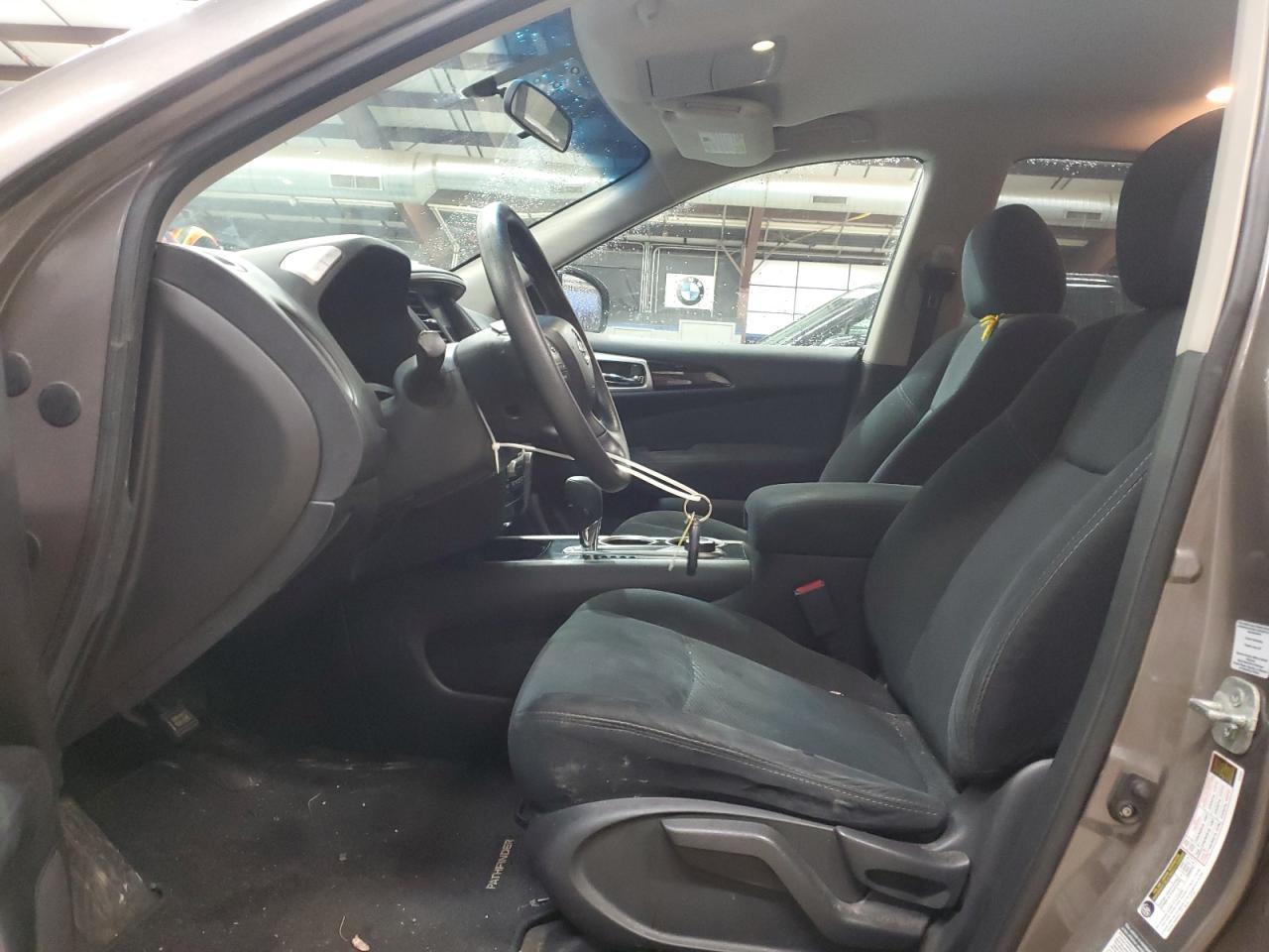 2014 Nissan Pathfinder S - Image 7