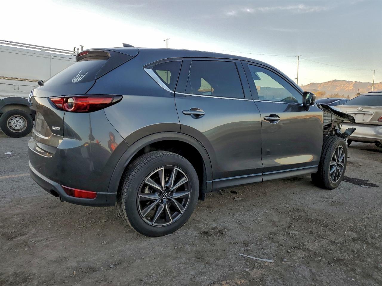 2017 Mazda Cx-5 Grand Touring - Фото 3
