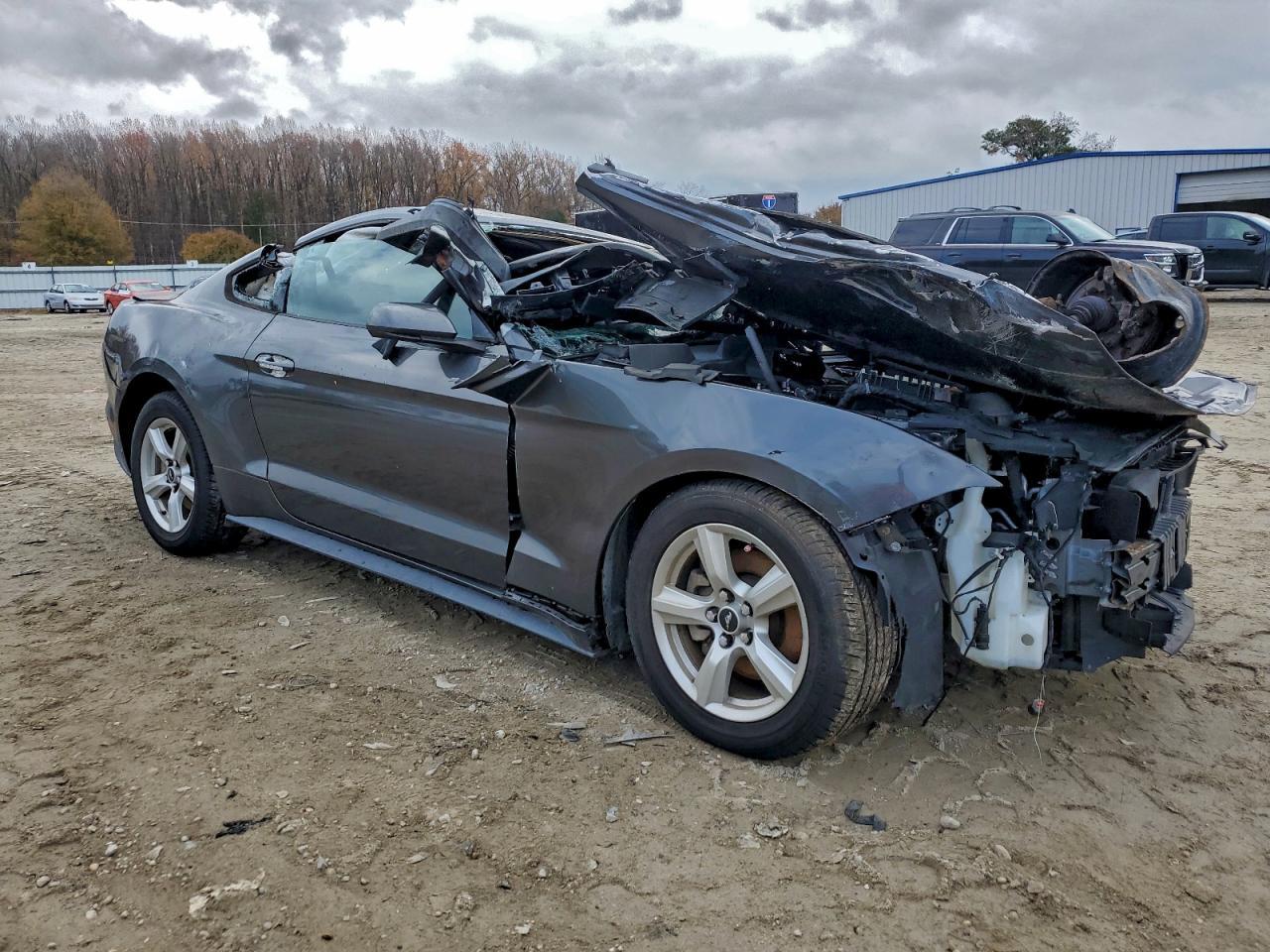 2019 Ford Mustang - Image 4