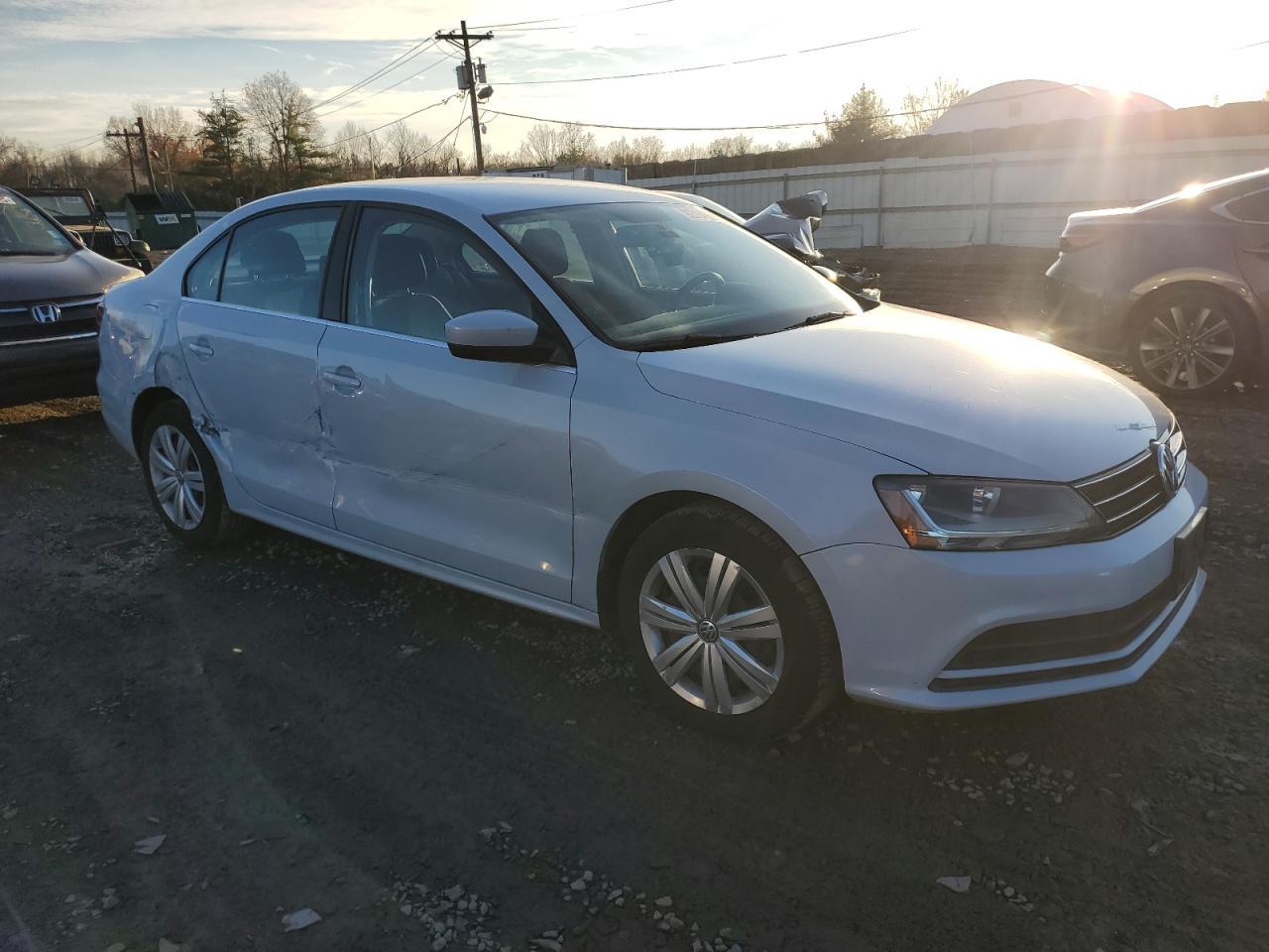 2017 Volkswagen Jetta S - Image 4