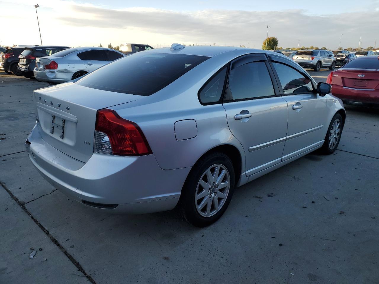 2009 Volvo S40 2.4I - Image 3
