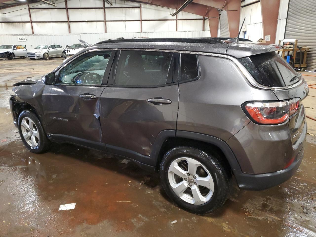 2021 Jeep Compass Latitude - Фото 2