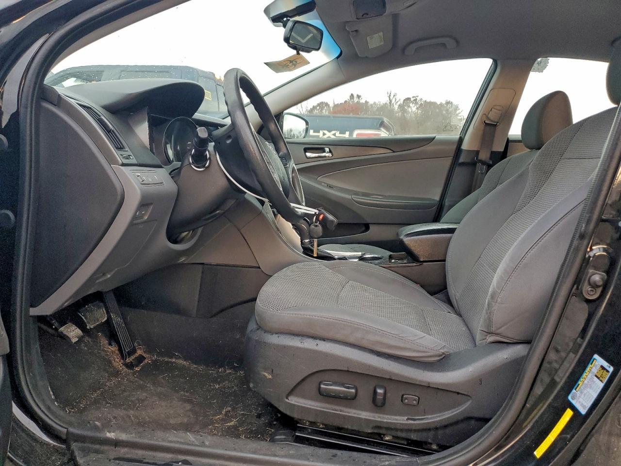 2014 Hyundai Sonata Gls - Image 7