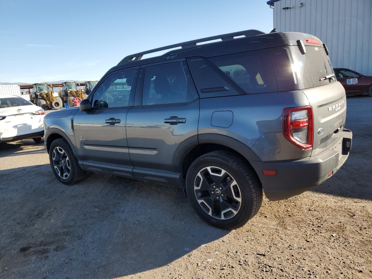 2022 Ford Bronco Sport Outer Banks - Фото 2
