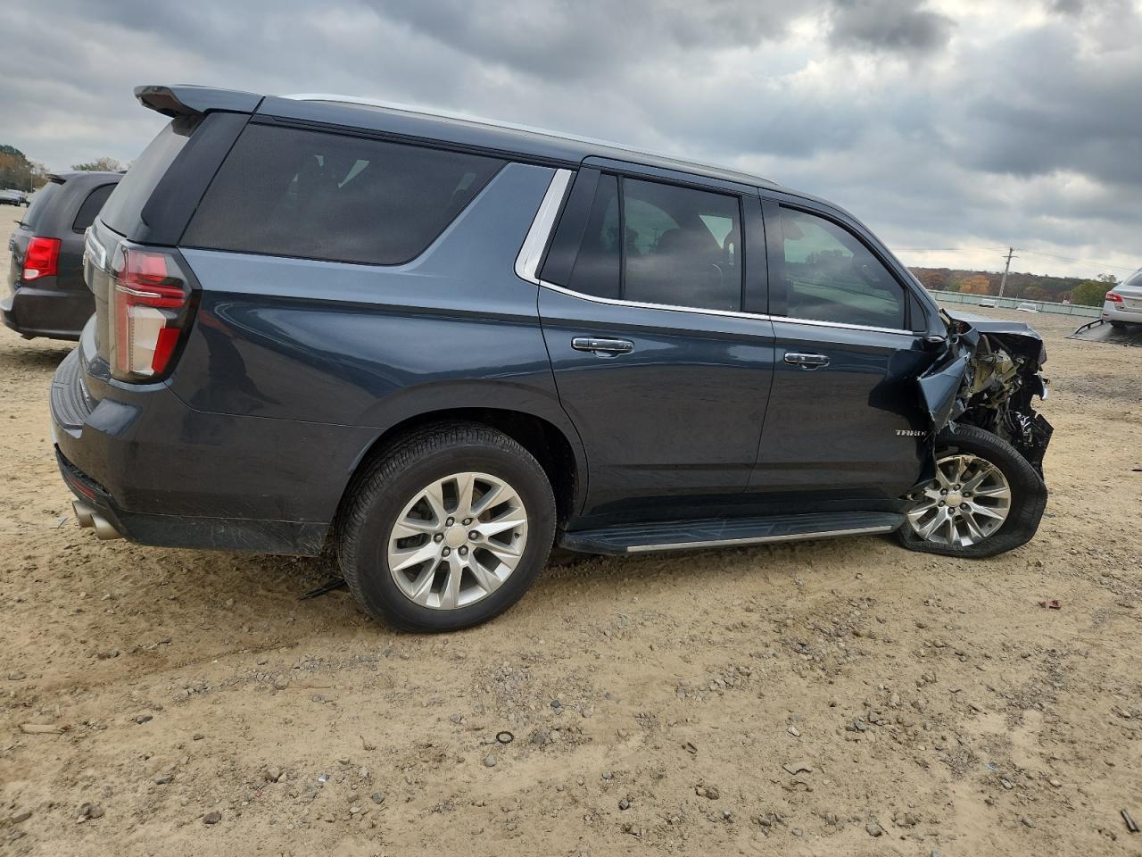 2021 Chevrolet Tahoe C1500 Premier - Фото 3