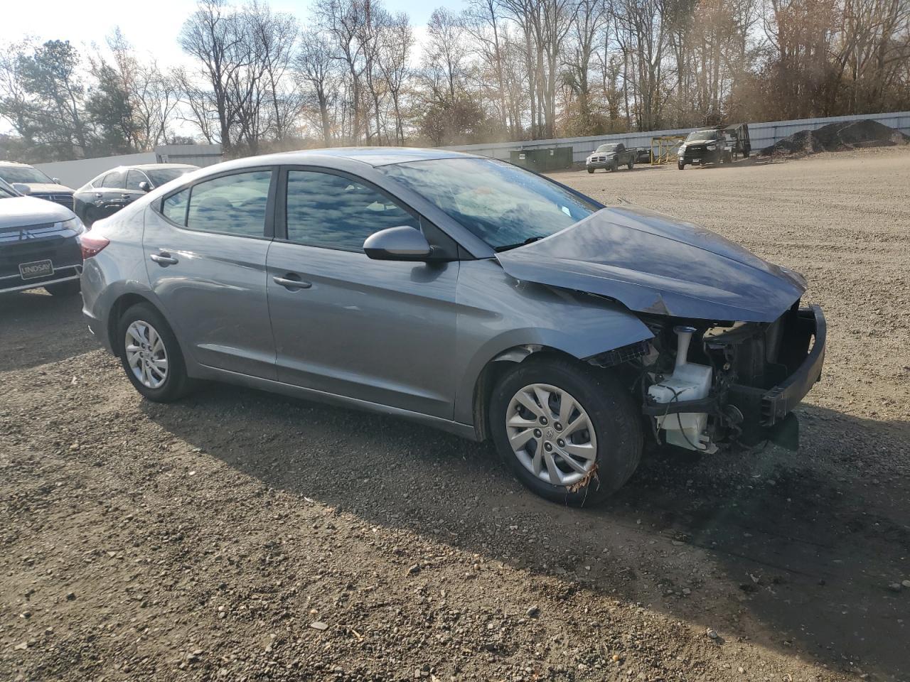 2019 Hyundai Elantra Se - Фото 4
