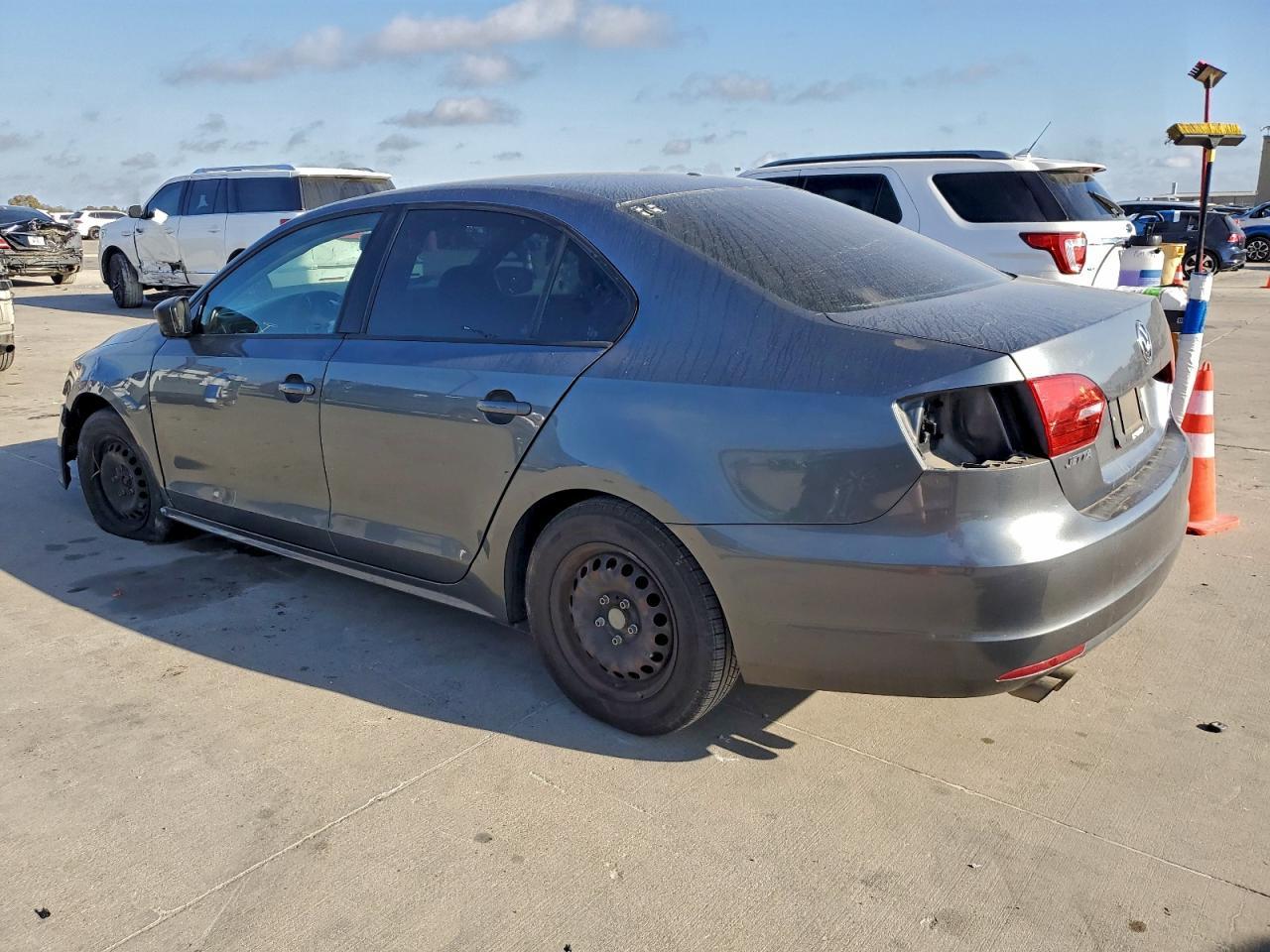 2014 Volkswagen Jetta Base - Фото 2