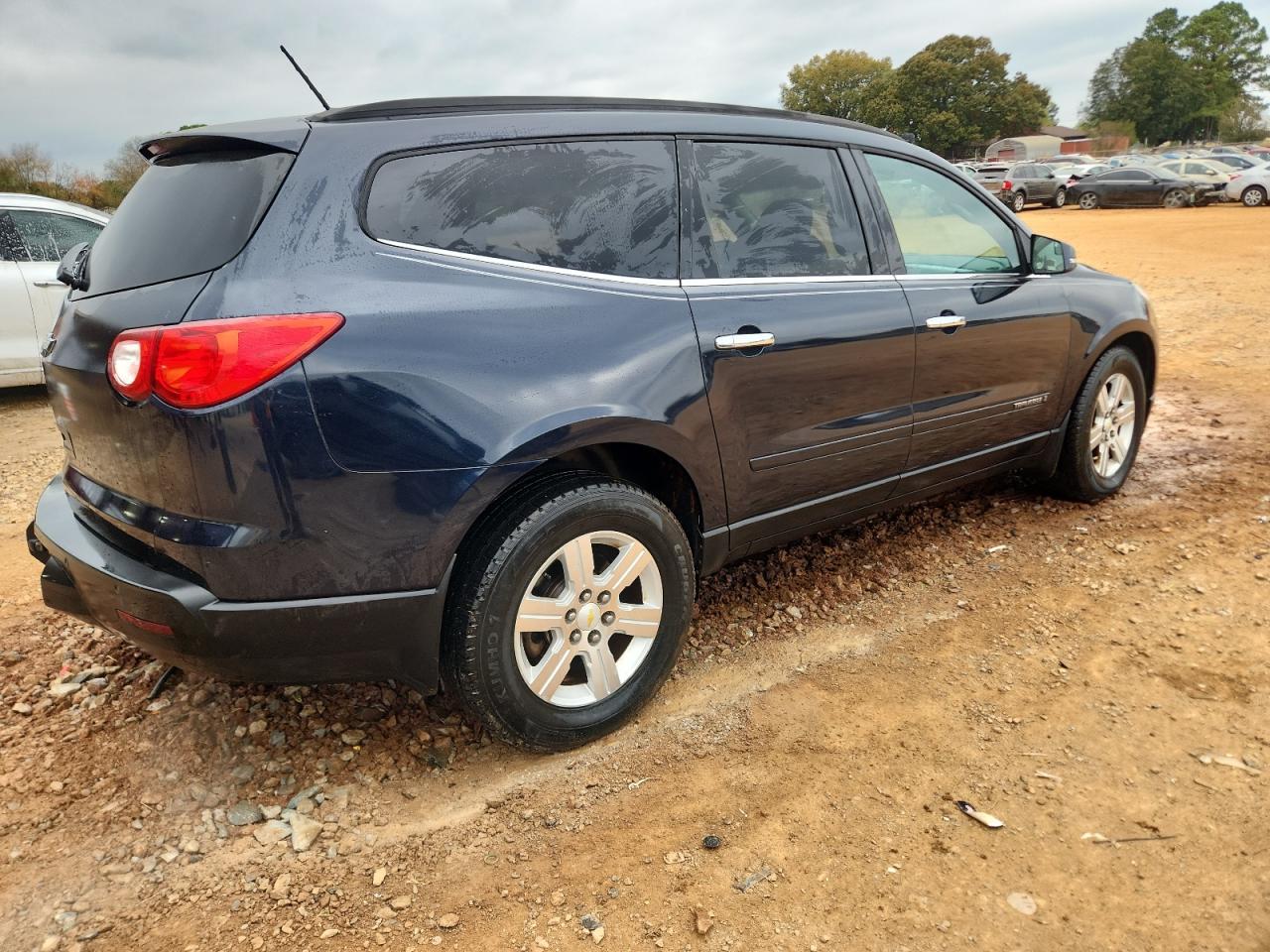 2009 Chevrolet Traverse Lt - Image 3
