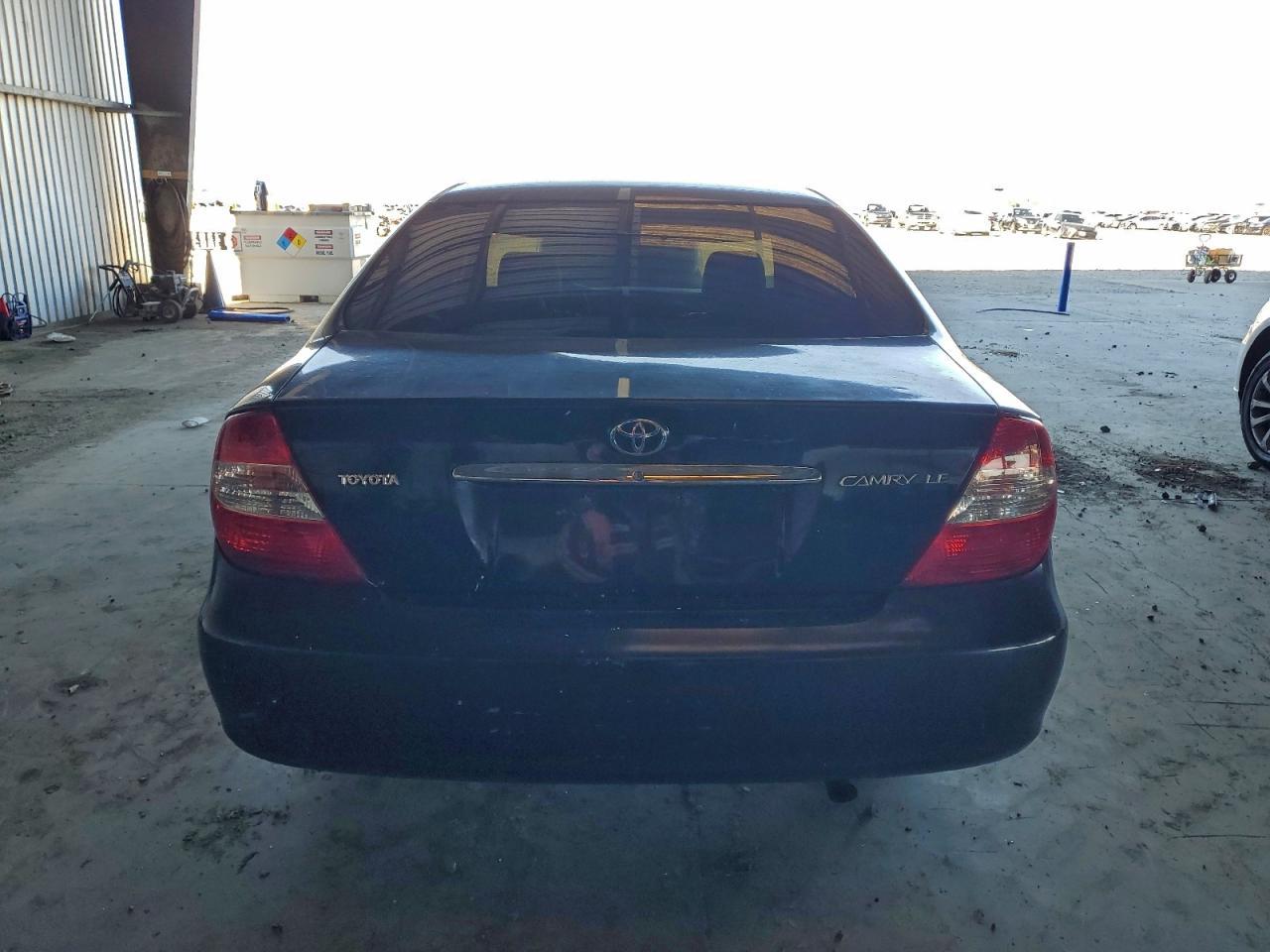 2004 Toyota Camry Le - Фото 6