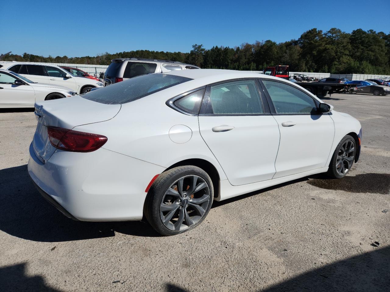 2016 Chrysler 200 S - Image 3