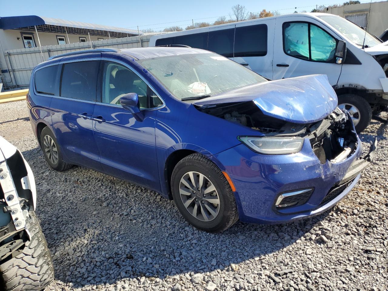 2021 Chrysler Pacifica Touring L - Фото 4
