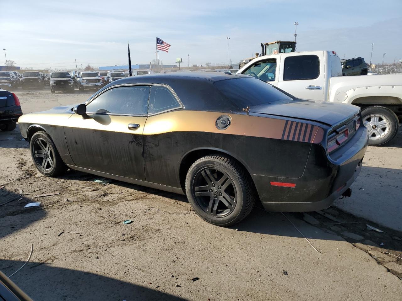 2015 Dodge Challenger Sxt - Фото 2