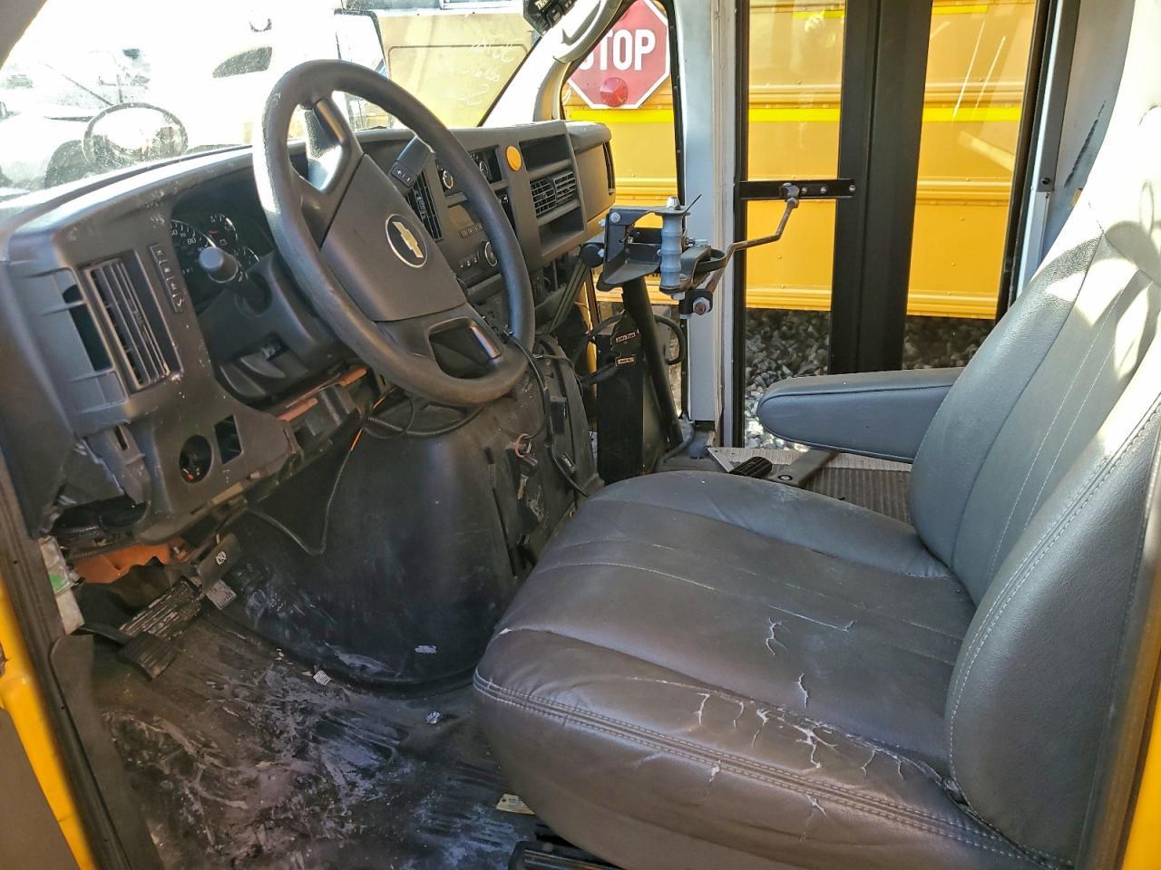 2011 Chevrolet Express G4 - School Bus - Фото 5