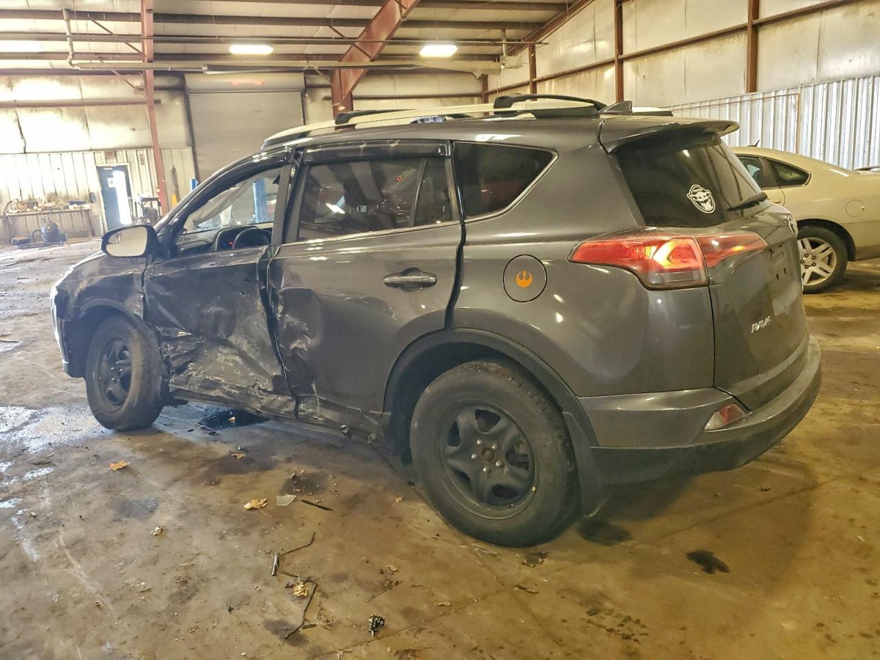 2018 Toyota Rav4 Le - Фото 2