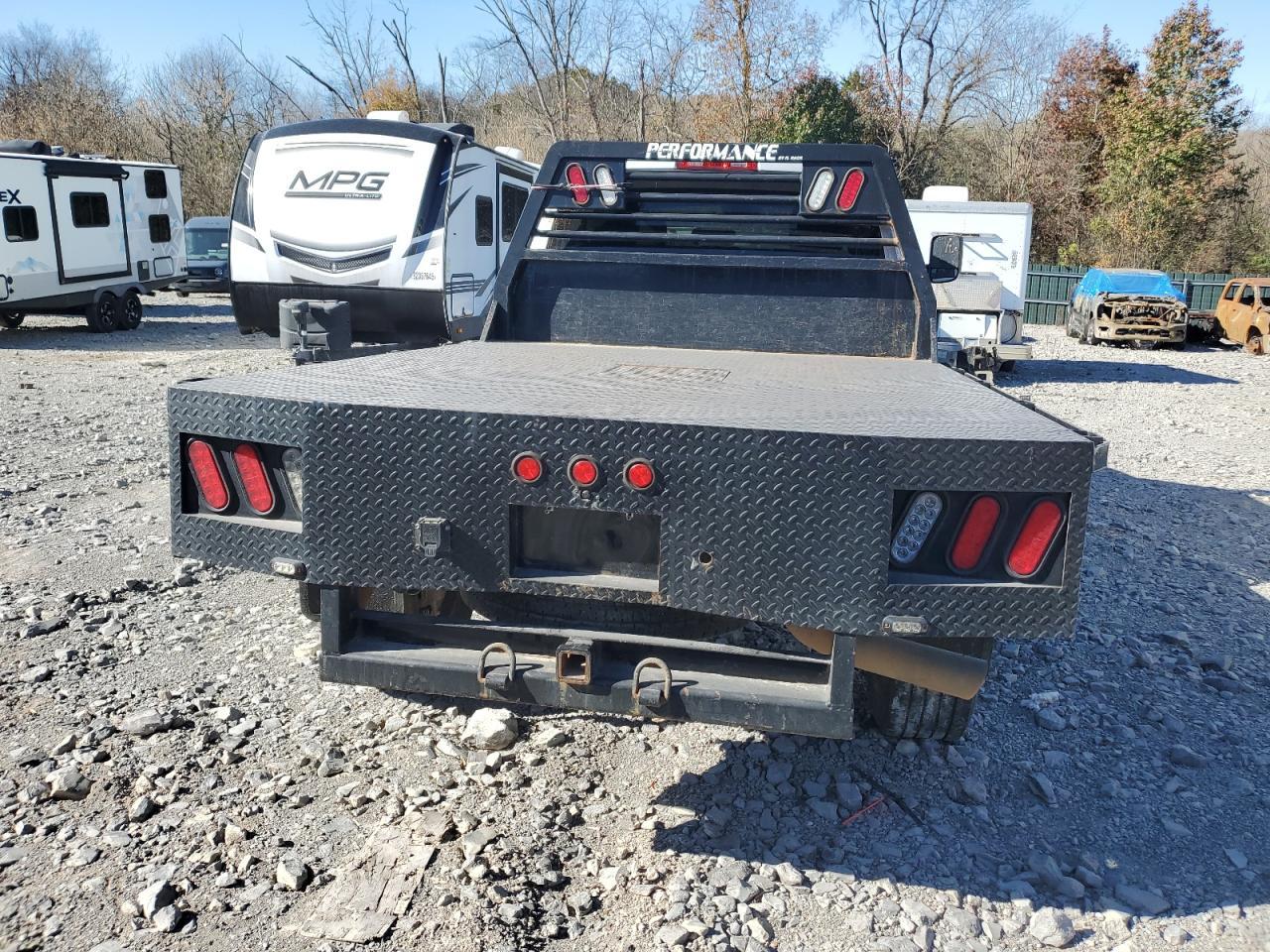 2018 Ram 3500 Flatbed Truck - Фото 6