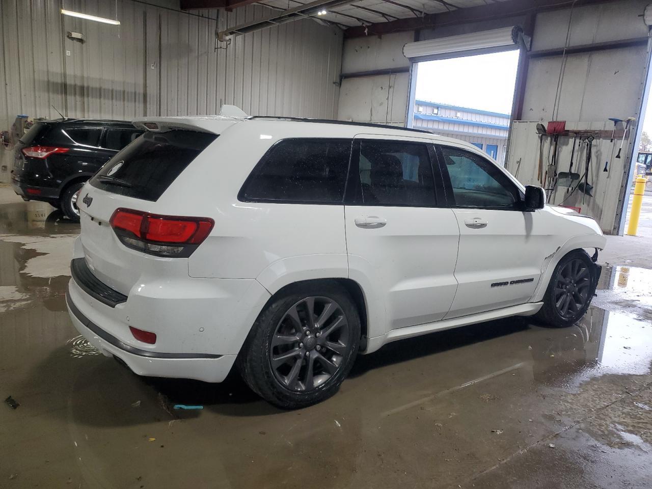 2018 Jeep Grand Cherokee Overland - Фото 3