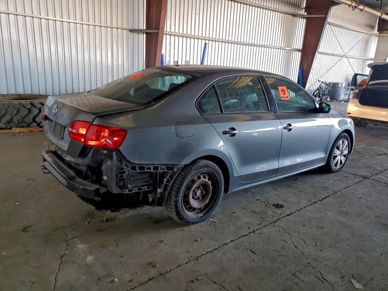 2011 Volkswagen Jetta Base - Image 3