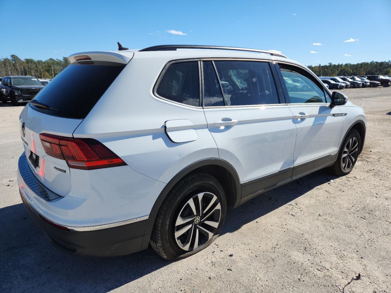 2024 Volkswagen Tiguan S - Фото 3