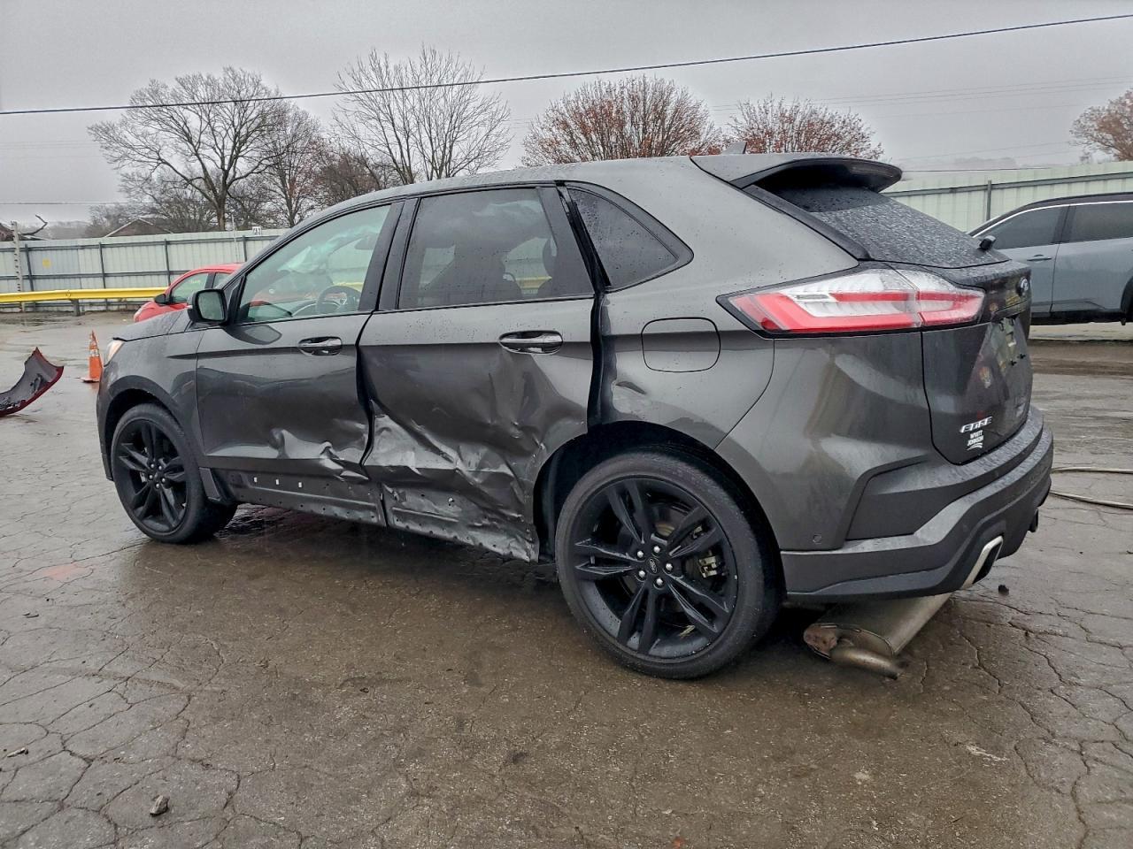 2019 Ford Edge St - Фото 2
